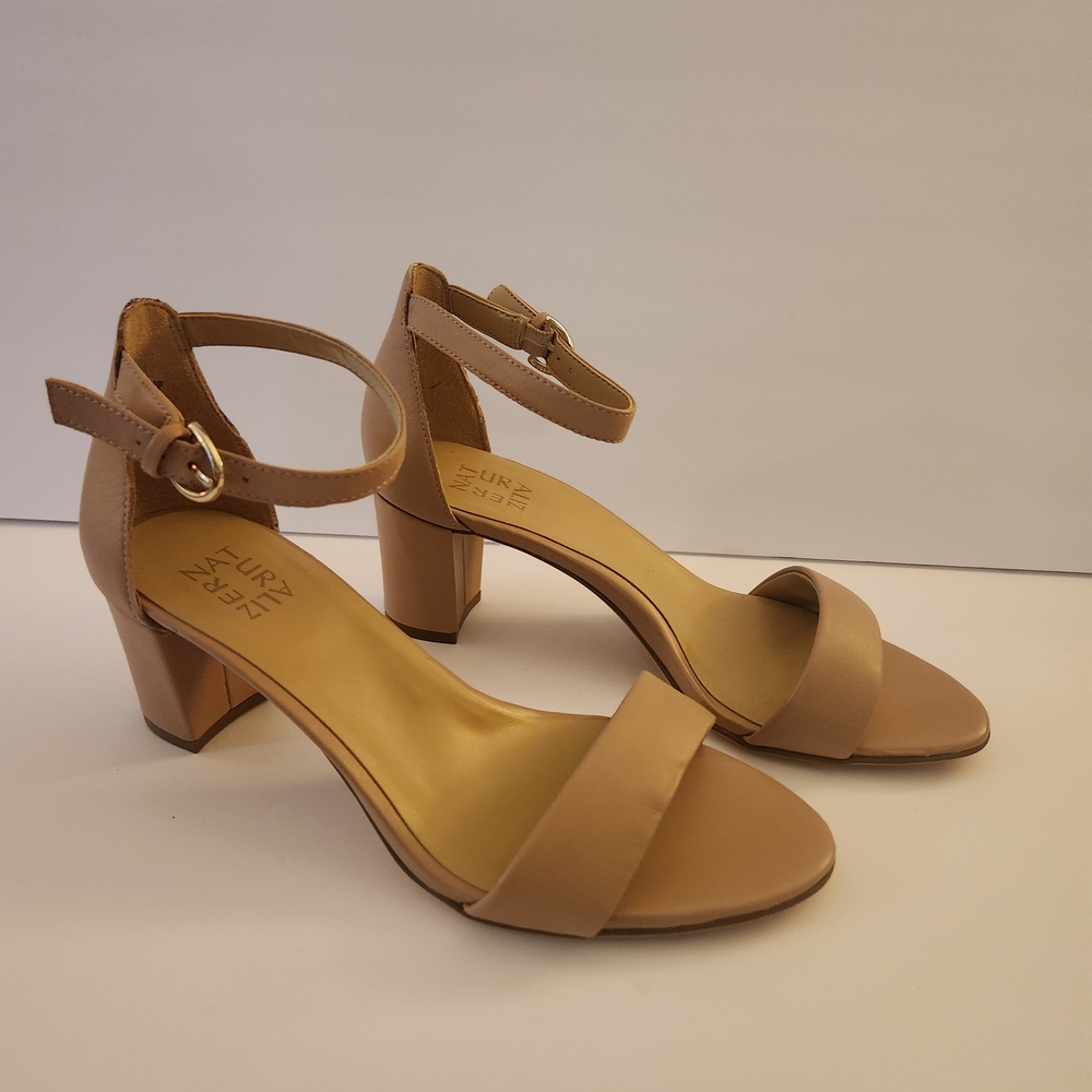 Naturalizer 'Vera' Leather Tan Block Heel Sandals Size 9W